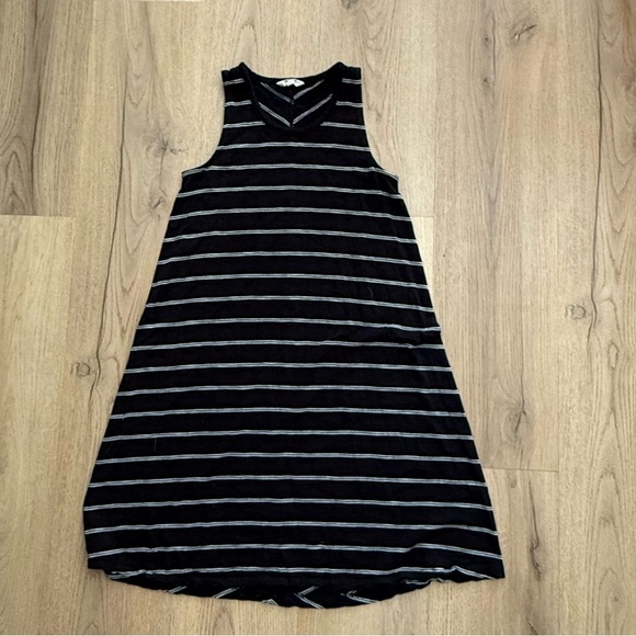 Madewell Dresses & Skirts - Madewell Black and White Striped Sleeveless Dress